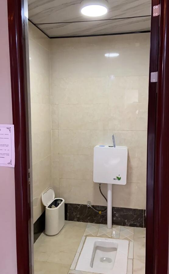 厕所4