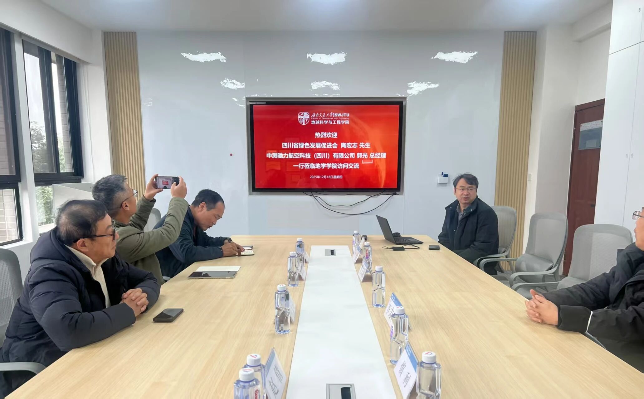 43bf822a-b5ad-401d-ae0a-4e7866c1261b